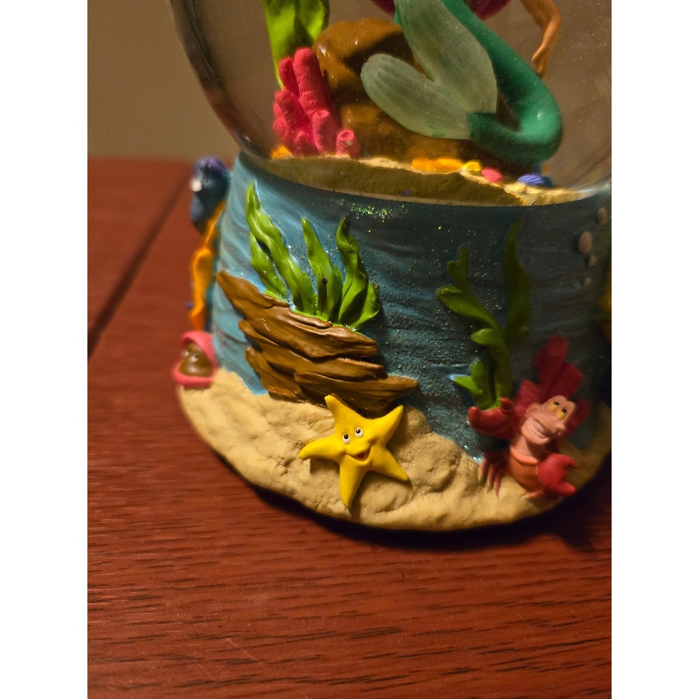 Disney The Little Mermaid Ariel Snow Globe Flounder Sebastian Under the Sea - Picture 4 of 10
